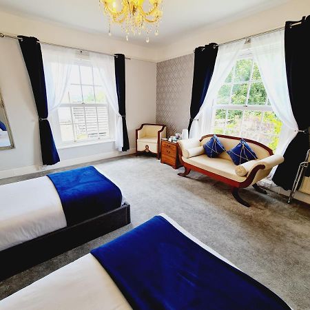 Beaufort Lodge - Central Location & Free Parking ทอนทัน ภายนอก รูปภาพ