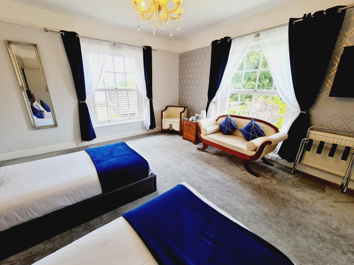 Beaufort Lodge - Central Location & Free Parking ทอนทัน ภายนอก รูปภาพ