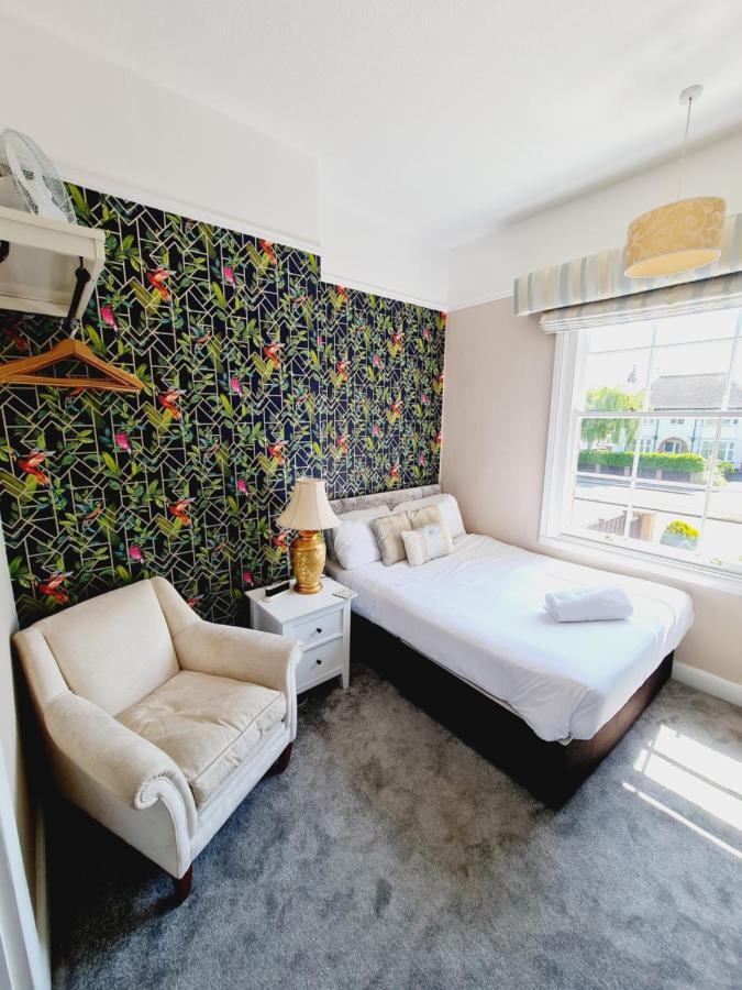 Beaufort Lodge - Central Location & Free Parking ทอนทัน ภายนอก รูปภาพ